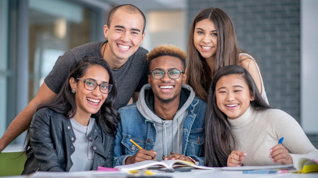 Study Abroad Consultants: What They Do and How They Help Students Get Accepted